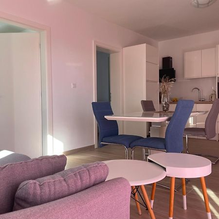 Appartement Strawberry à Bol Extérieur photo