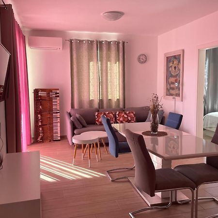Appartement Strawberry à Bol Extérieur photo