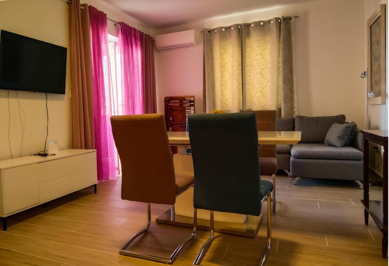 Appartement Strawberry à Bol Extérieur photo